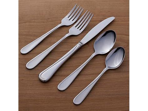 Oneida Flight 20 Piece Stainless Flatware Set