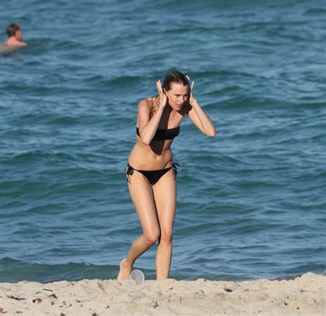 DREE HEMINGWAY In Bikini At A Beach In Miami HawtCelebs