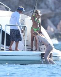 Iggy Azalea In A Bikini On A Yacht Off The Coast Of Mexico Phun Org Forum