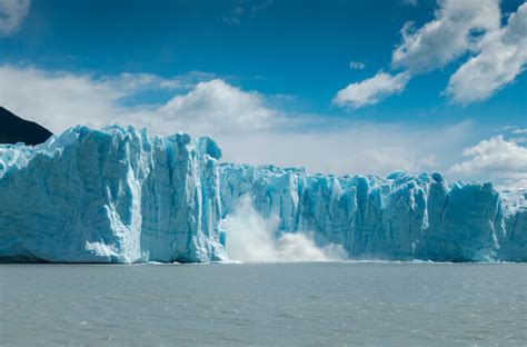 El Iceberg M S Grande Del Mundo Se Est Alejando De La Ant Rtida