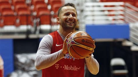 Jj Barea Viajará A Nicaragua Para Impartir Clases De Baloncesto A