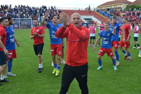 FC Bihor Oradea renunță la antrenorul cu care echipa a promovat în Liga