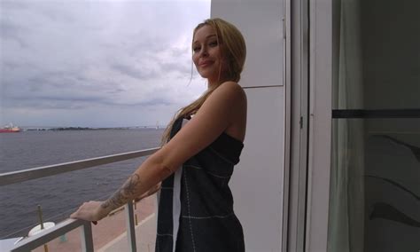 Seashore Babe Vr Porn Video Vrporn