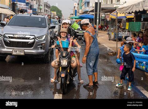 Nong Khai Thailand Th Apr Locals Celebrate The Songkran