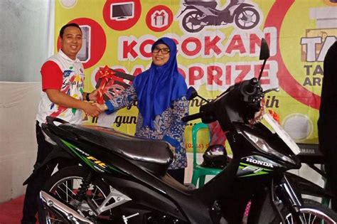 AWAL TAHUN BSY BAGIKAN 19 SEPEDA MOTOR BPR Bank Surya Yudha