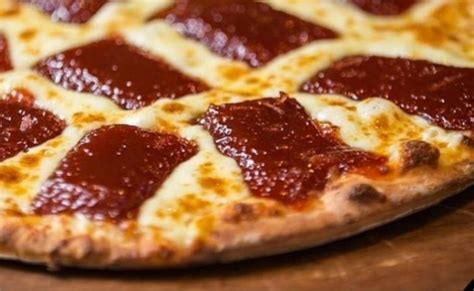 7 receitas de pizza Romeu e Julieta para aproveitar essa combinação