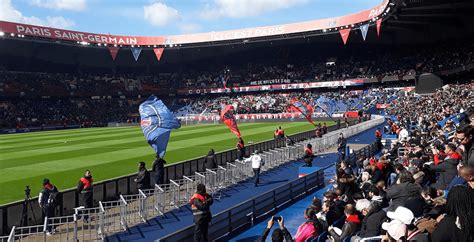 Le PSG place les bancs des remplaçants du Parc des Princes au sein de