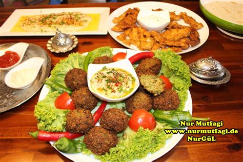 FALAFEL KÖFTESI nasil yapilir tarifi falafel nohut köftesi Nur Mutfağı