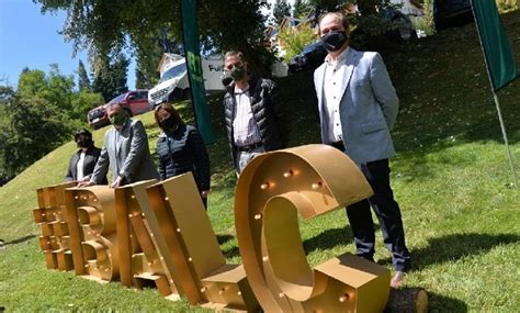 La gobernadora de Río Negro Arabela Carreras presentó Bariloche a la