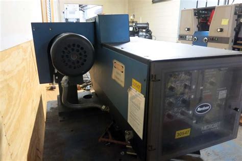 Lot 38 Nordson Hot Melt Glue Unit Model 3500V W Three Glue Heads And PC40 Pattern Controller