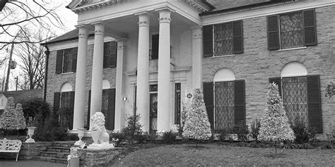 Graceland: 10 Surprising Facts About Elvis Presley's Mansion | HISTORY