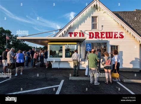 Legendary Ted Drewes Frozen Custard on historic Route 66, Dutchtown, St ...