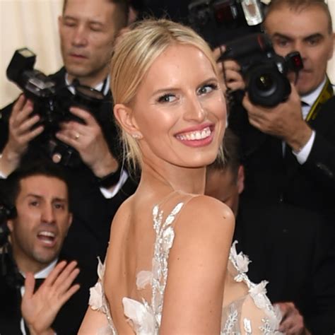 Unos Labios Nude Para Karolina Kurkova