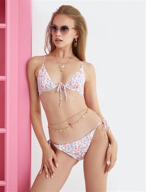 Pembe Kadın Çiçekli Bikini Altı Yandan Bağlama Detaylı Normal Bel 3SAK00036MM Koton