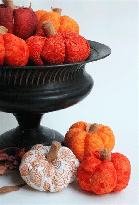 Something Created Everyday: Autumn Crafting - Pumpkins