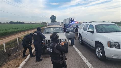 Minutos Despu S De Ser Despojado Recuperan Polic As Estatales Veh Culo