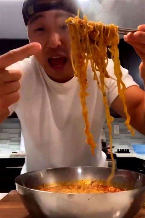 Minute Ramen Noodle Soup Hot And Spicy Noodle Soup