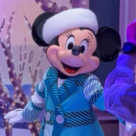 TDL Today s memories赤ちゃんとグリするミニーちゃん マカロンのclub disney