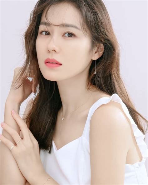 Khối Tài Sản Khổng Lồ Của Hyun Bin Và Son Ye Jin Khi Về Chung Một Nhà