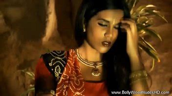 Exotic Dance Moves From Sensual Indian Goddess XVIDEOS