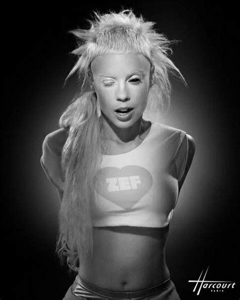 Anneli Crespo Yolandi Visser H R