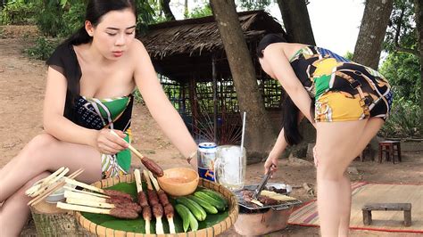 Yumi Daily Life Yumi Cooking Pork Rolling Sugarcane Nuen Daily Life