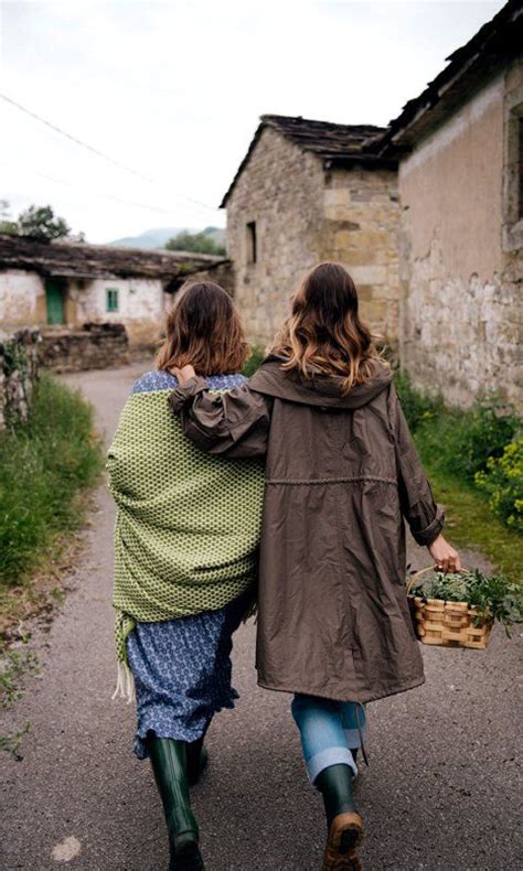 Irene Rodrigo y María Borrero retiro de invierno