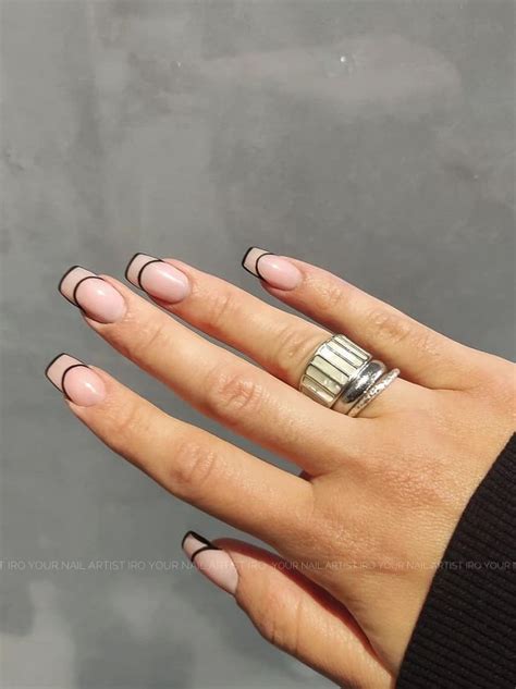 Chic Line Nail Designs For A Modern Aesthetic In Any Season