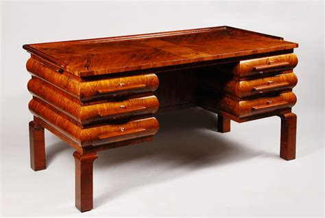 An Art Deco desk - Iliad