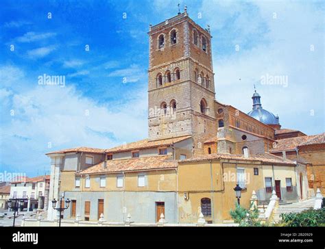 Iglesia De San Miguel De Villalon De Campos Hi Res Stock Photography