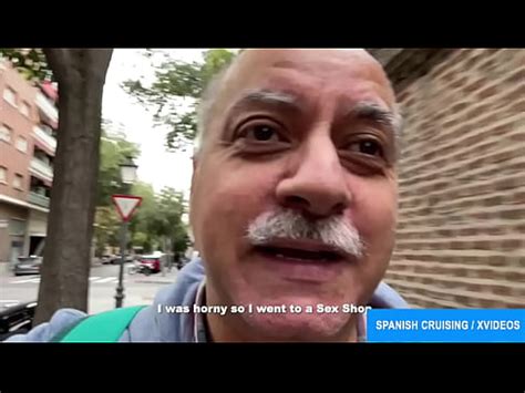Machos cachondos follando en lugares públicos XVIDEOS