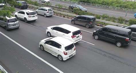 Memahami Aturan Dan Fungsi Bahu Jalan Tol Auto