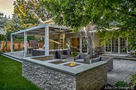 Customizing Your Louvered Pergola: A Detailed Guide