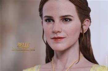 Hot Toys Beauty And The Beast Th Scale Belle Collectible Figure