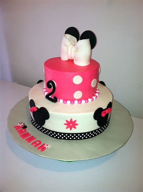 Minnie Mouse Cake Bc Icing With Fondant Decorations Cakecentral