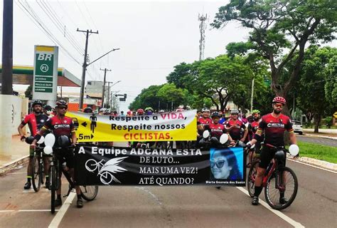 Ciclistas homenageiam Marta Gouveia esfaqueada 30 vezes até à morte