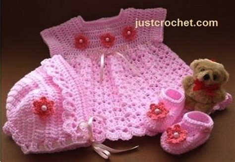 16 Beautiful Handmade Baby T Sets With Free Crochet Patterns