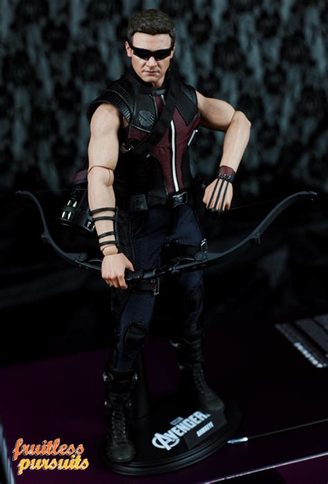 Fruitless Pursuits Review Hot Toys Hawkeye The Avengers