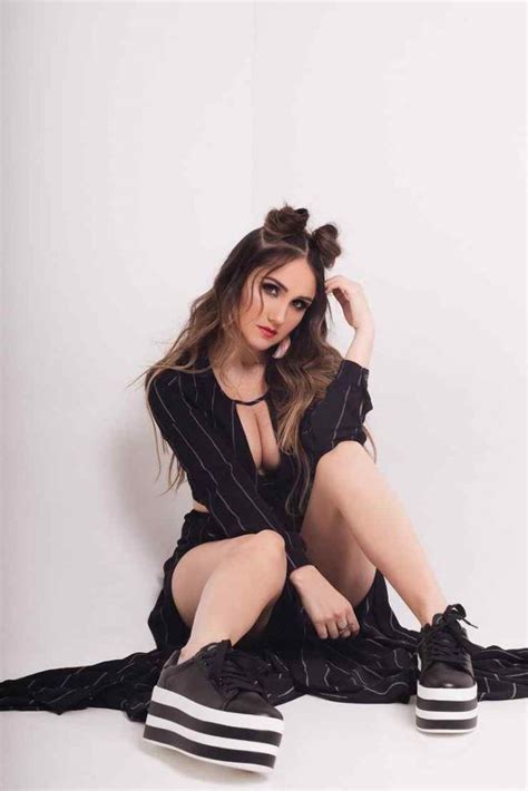 Hot And Sexy Dulce María Photos thBLOG