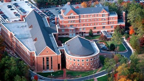 UNC MBA: UNC Kenan-Flagler MBA Ranking, Fees, Deadlines & More