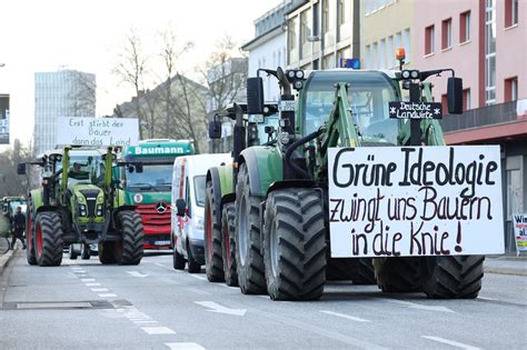 De Speld Rutte Adviseert Scholz Over Boeren Laat Je Een Paar Maanden