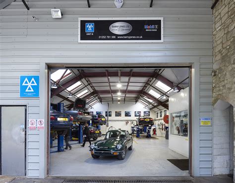 Fully Equipped Jaguar Land Rover Workshop Barny Jones Ltd