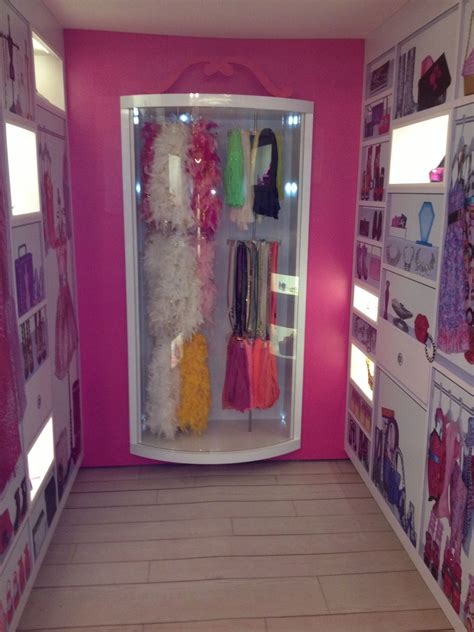 Barbie house in Berlin...love the closet | Barbie bedroom, Barbie dream ...