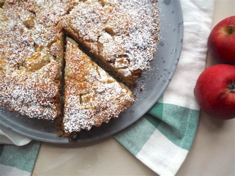 Laktose og glutenfri æbletærte med marcipan Cakewoman dk