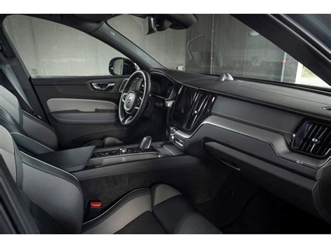 2025 Volvo XC60: 244 Interior Photos | U.S. News