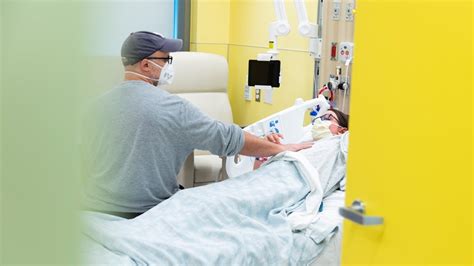 First Patients Arrive At The New Cedars Sinai Guerin Childrens