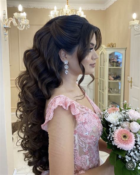 Pin By Sara Hoppenjans On Wedding Hair Quince Hairstyles Quincenera