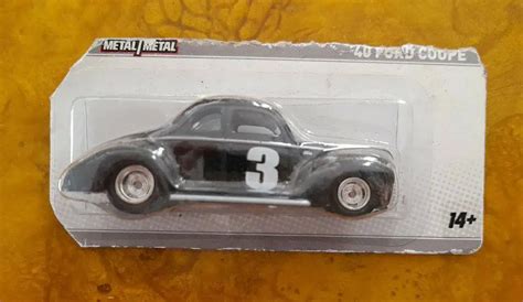 Embalagem Danificada Hot Wheels Car Culture Ford Coope Stockcar Universo Hot Wheels