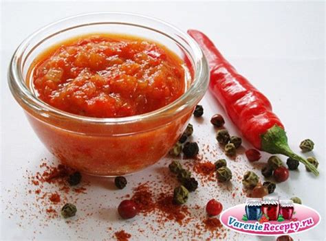 Сырая аджика на зиму. Рецепт | Сыроедческие рецепты, Кулинария, Идеи ...