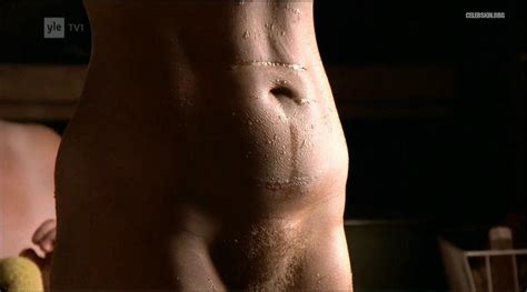 Naked Susanna Indrén in Kivenpyörittäjän kylä